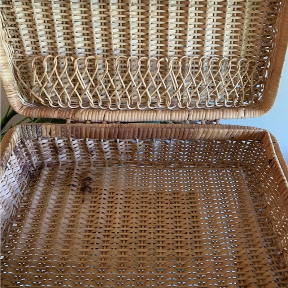 Vintage Wicker Lunchbox - Picture 6 of 6